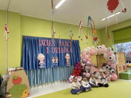   Dzień Babci i Dziadka w gr. 3-4 latków